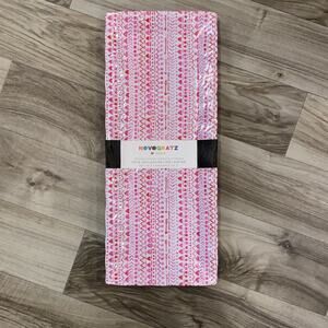 Novogratz BRAND NEW Set of 2 Melamine‎ Pink Heart Trays